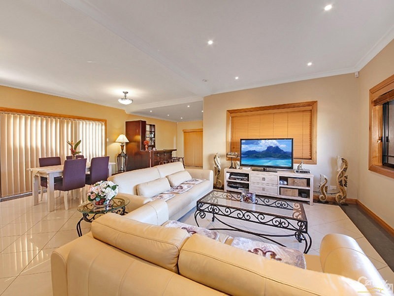 4 Roy Street, Kingsgrove NSW 2208