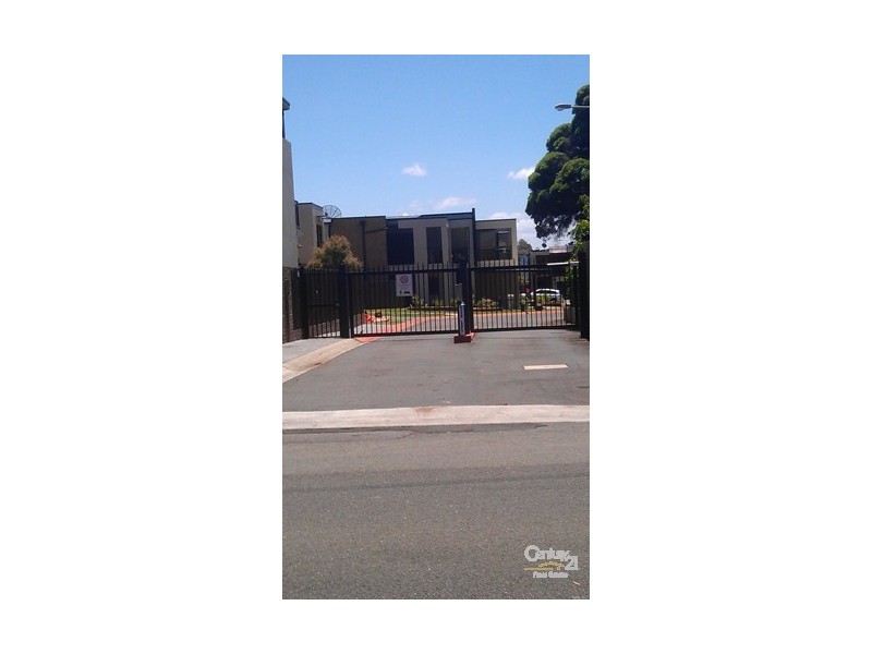 18/2-28 John Marie Place, Roselands NSW 2196