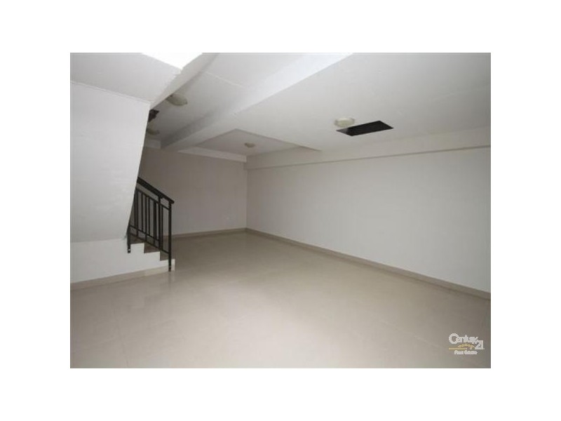 18/2-28 John Marie Place, Roselands NSW 2196