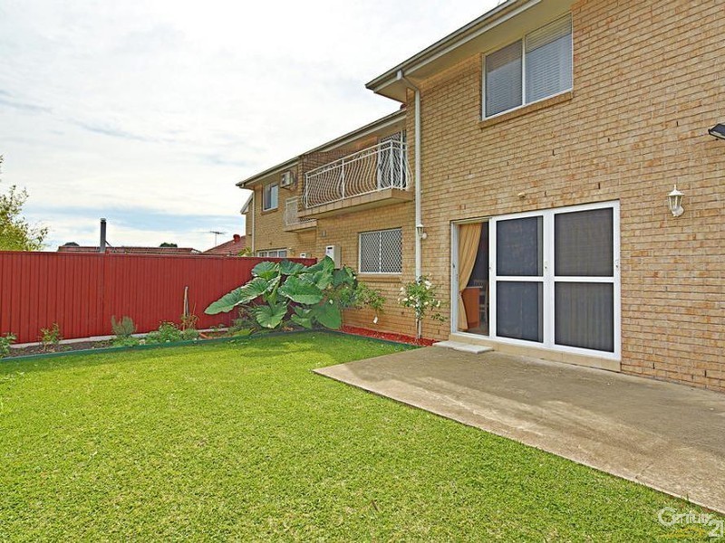 2/54 Avoca Street, Yagoona NSW 2199