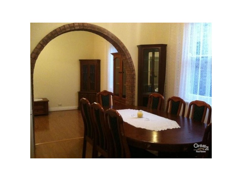 16 Hillcrest Street, Tempe NSW 2044