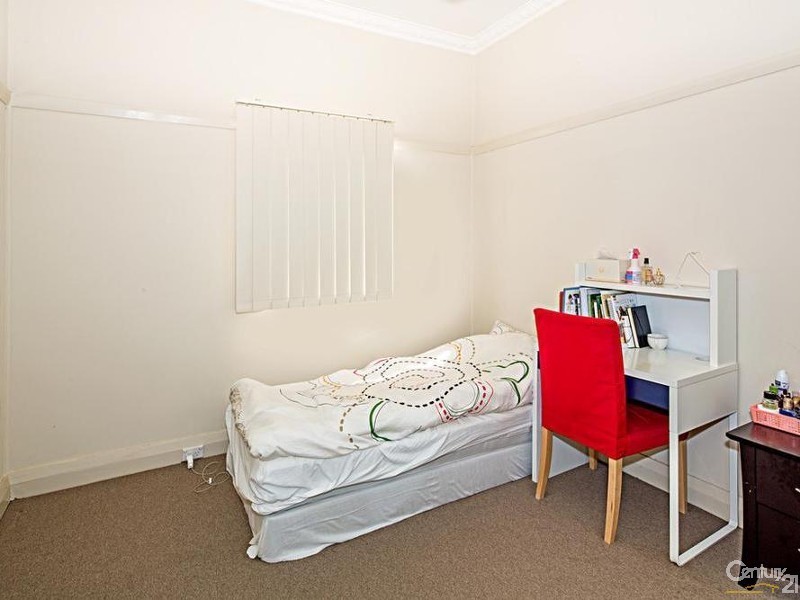 5 Station Street, Tempe NSW 2044