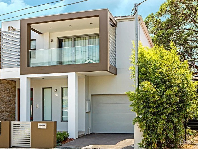 13 Alfred Street, St Peters NSW 2044