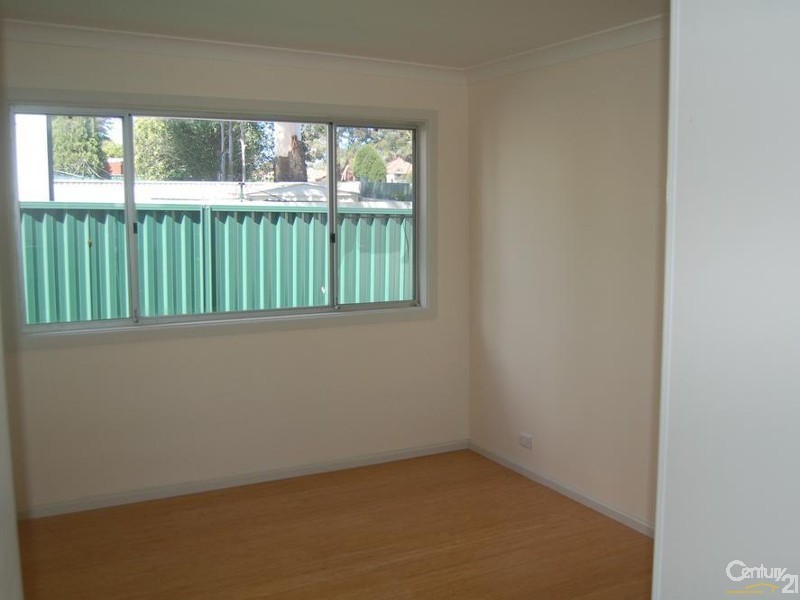 2/29 Fullerton Crescent, Riverwood NSW 2210