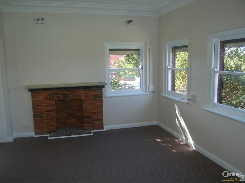 5 Flatrock Road, Kingsgrove NSW 2208