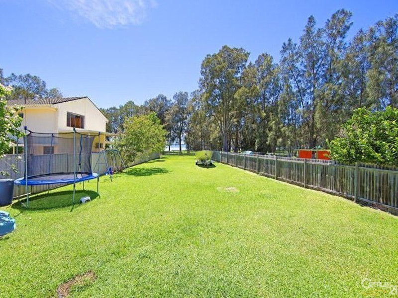 137 Lakedge Avenue, Berkeley Vale NSW 2261