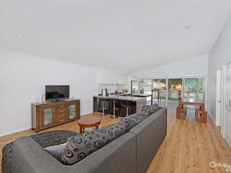 33 Cunningham Road, Killarney Vale NSW 2261