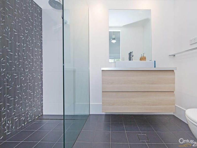 33 Cunningham Road, Killarney Vale NSW 2261