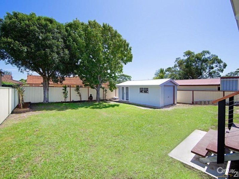 33 Cunningham Road, Killarney Vale NSW 2261