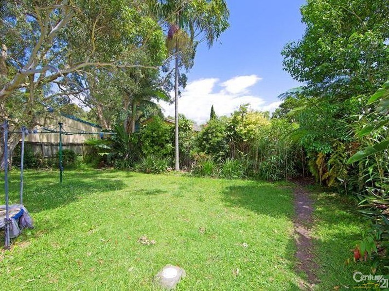 18 Poplars Avenue, Bateau Bay NSW 2261