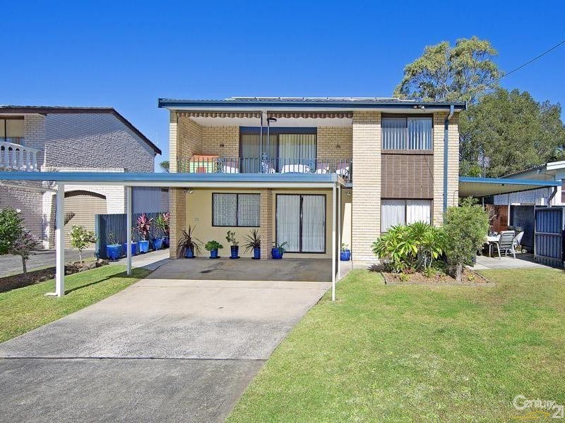 117  EASTERN ROAD, Bateau Bay NSW 2261