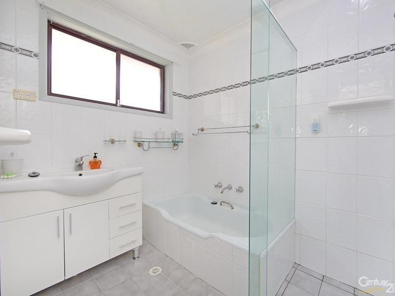 117  EASTERN ROAD, Bateau Bay NSW 2261