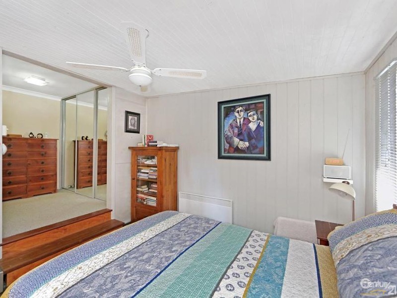 102 Lowanna Avenue, Forresters Beach NSW 2260