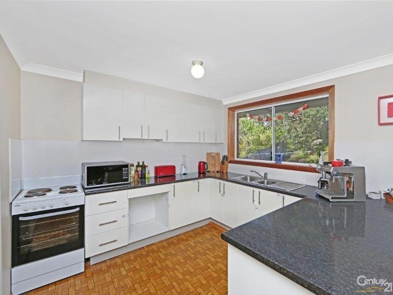 17 Noorong Avenue, Forresters Beach NSW 2260