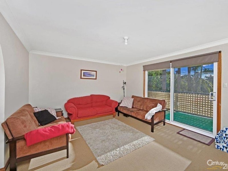 17 Noorong Avenue, Forresters Beach NSW 2260