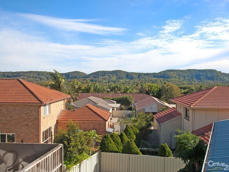 1B Maas Parade, Forresters Beach NSW 2260