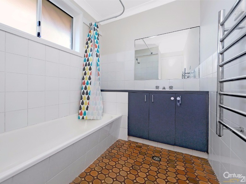 17 Noorong Avenue, Forresters Beach NSW 2260