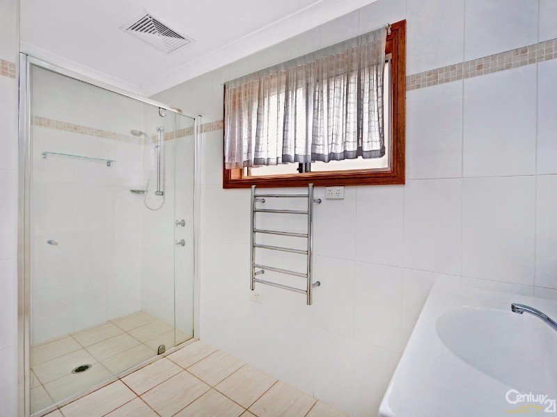 17 Noorong Avenue, Forresters Beach NSW 2260