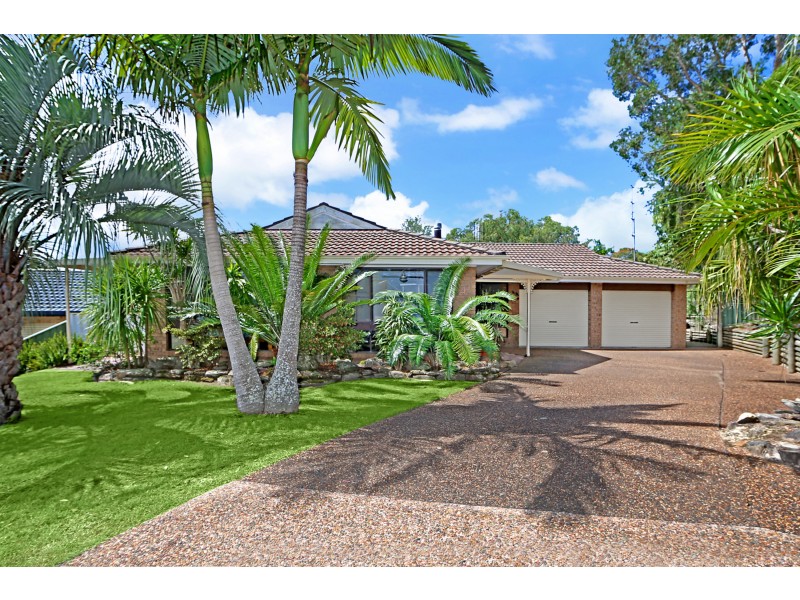 4 Carnation Close, Bateau Bay NSW 2261