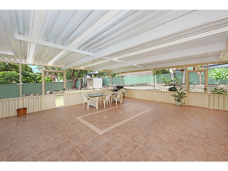 4 Carnation Close, Bateau Bay NSW 2261