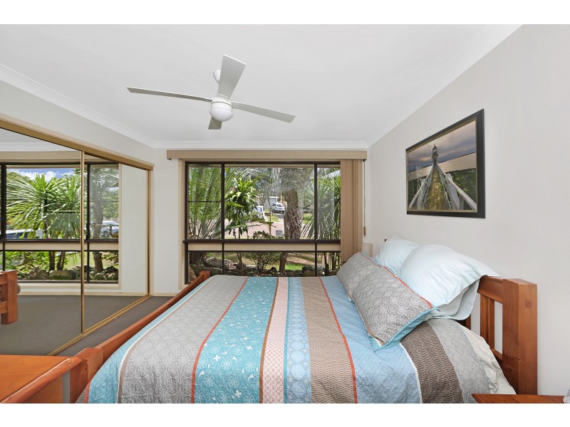 4 Carnation Close, Bateau Bay NSW 2261