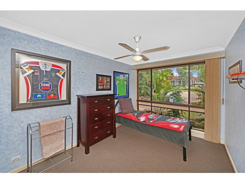 4 Carnation Close, Bateau Bay NSW 2261