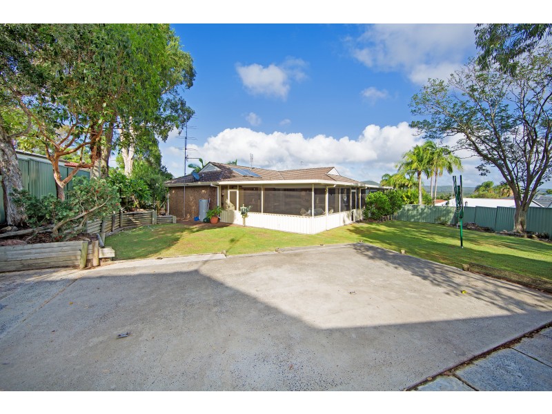 4 Carnation Close, Bateau Bay NSW 2261