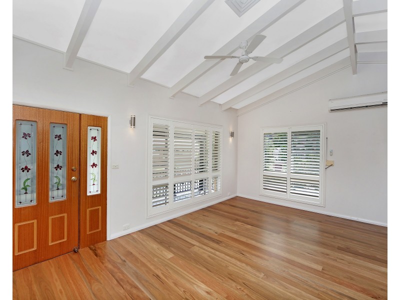 10 Warrina Street, Wamberal NSW 2260