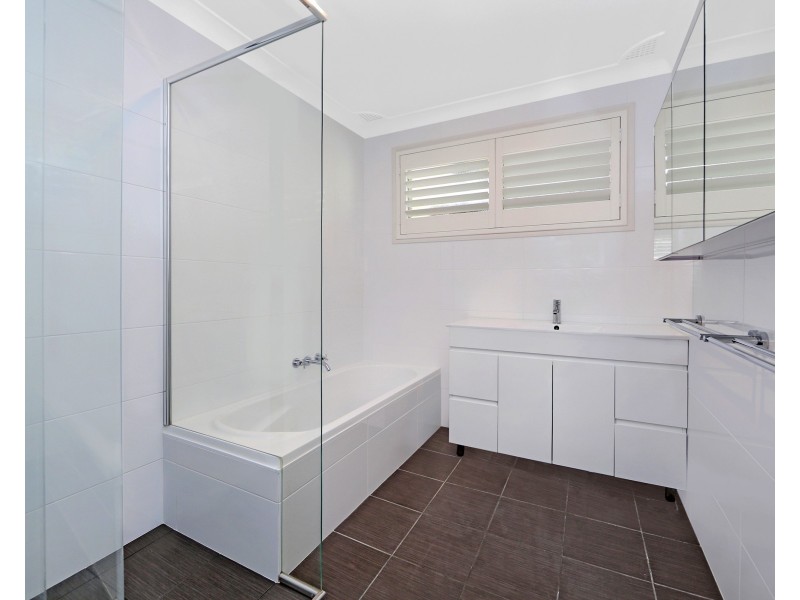 10 Warrina Street, Wamberal NSW 2260