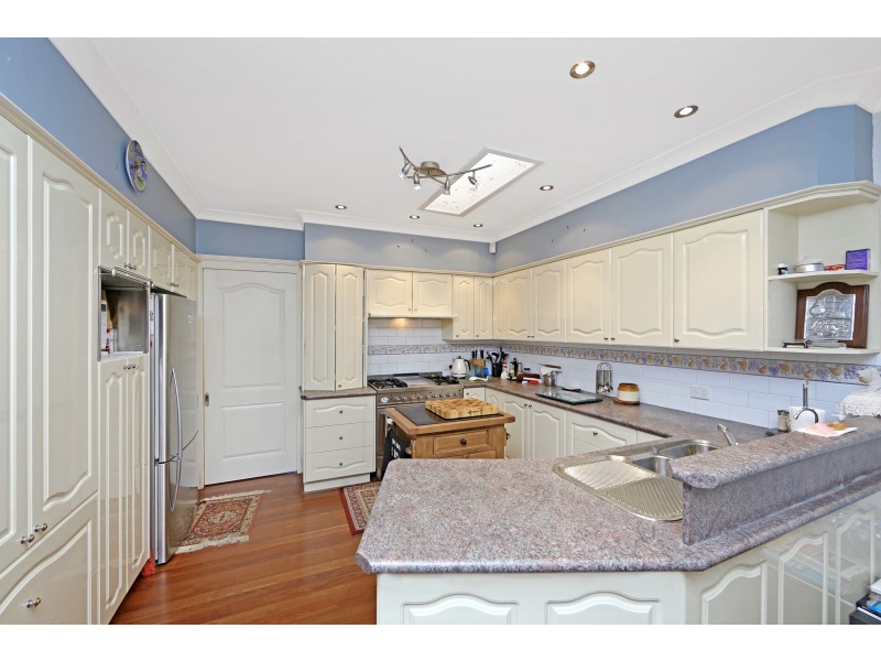 4 Bangalow Close, Tumbi Umbi NSW 2261