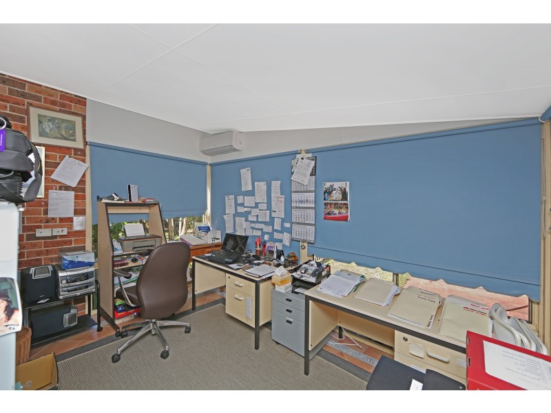 4 Bangalow Close, Tumbi Umbi NSW 2261