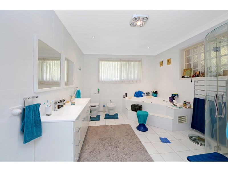 4 Bangalow Close, Tumbi Umbi NSW 2261