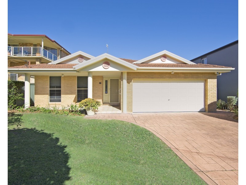 23 Currawong Street, Blue Bay NSW 2261