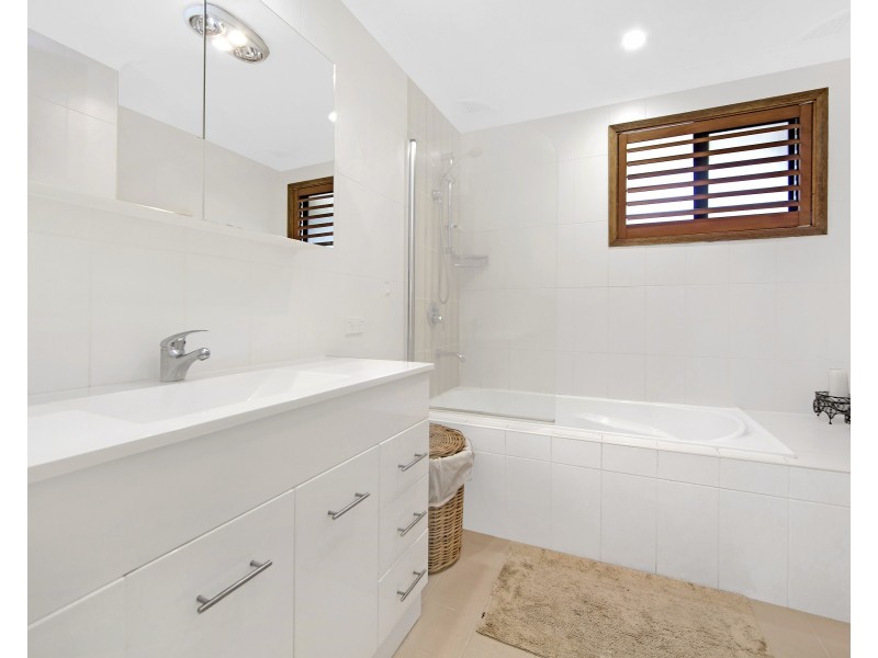 3 Montah Avenue, Berkeley Vale NSW 2261