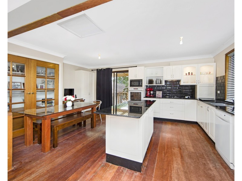 2  Montah Avenue, Berkeley Vale NSW 2261