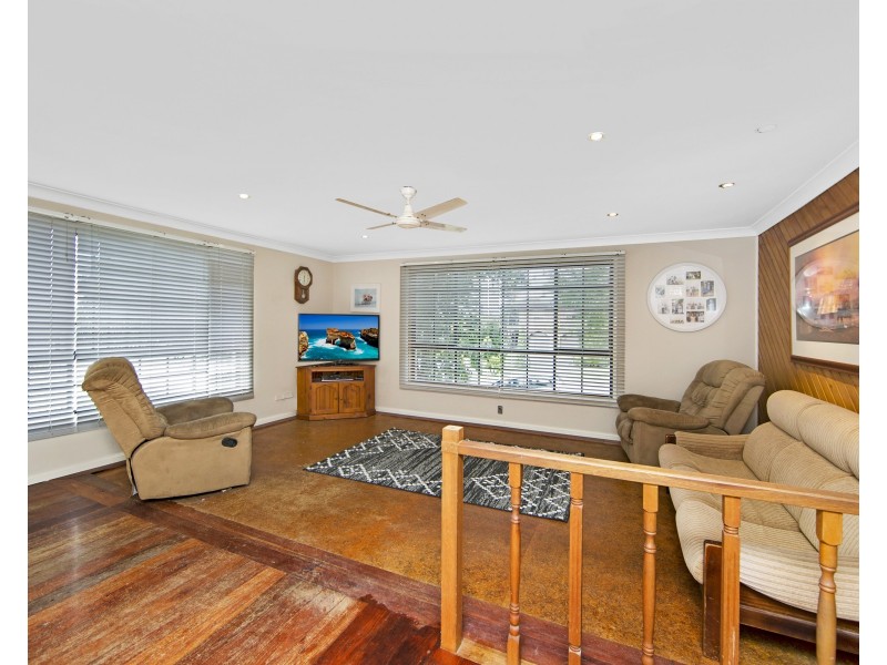 2  Montah Avenue, Berkeley Vale NSW 2261