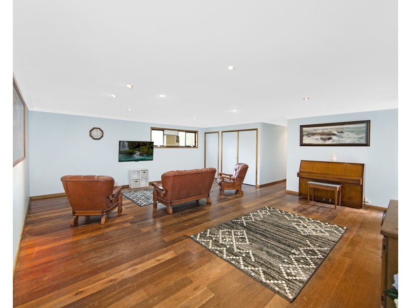 2  Montah Avenue, Berkeley Vale NSW 2261