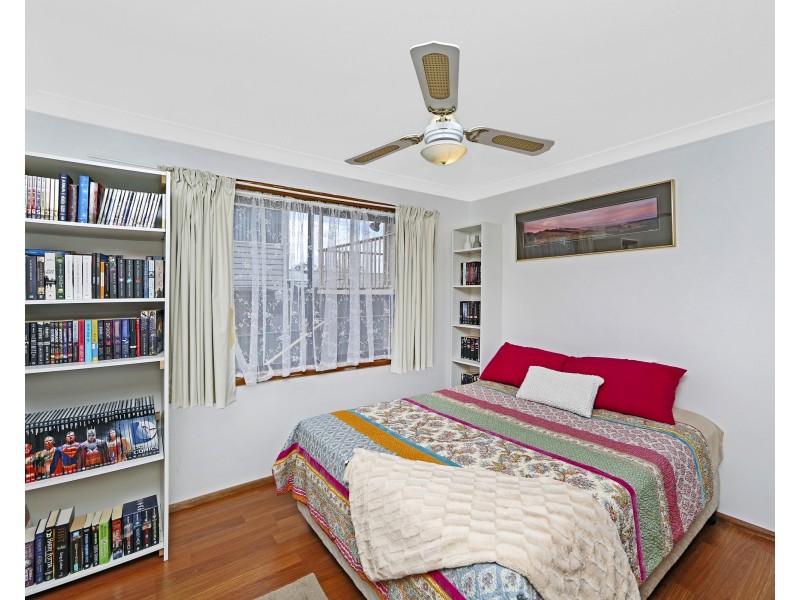 2  Montah Avenue, Berkeley Vale NSW 2261