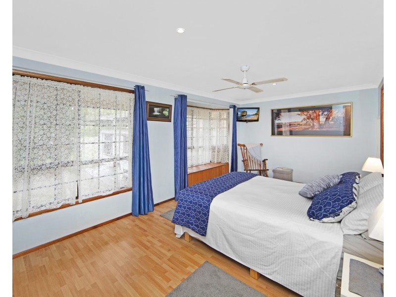 2  Montah Avenue, Berkeley Vale NSW 2261