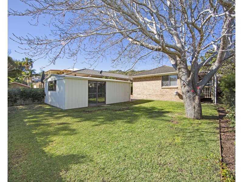 21 Joan Street, Forresters Beach NSW 2260