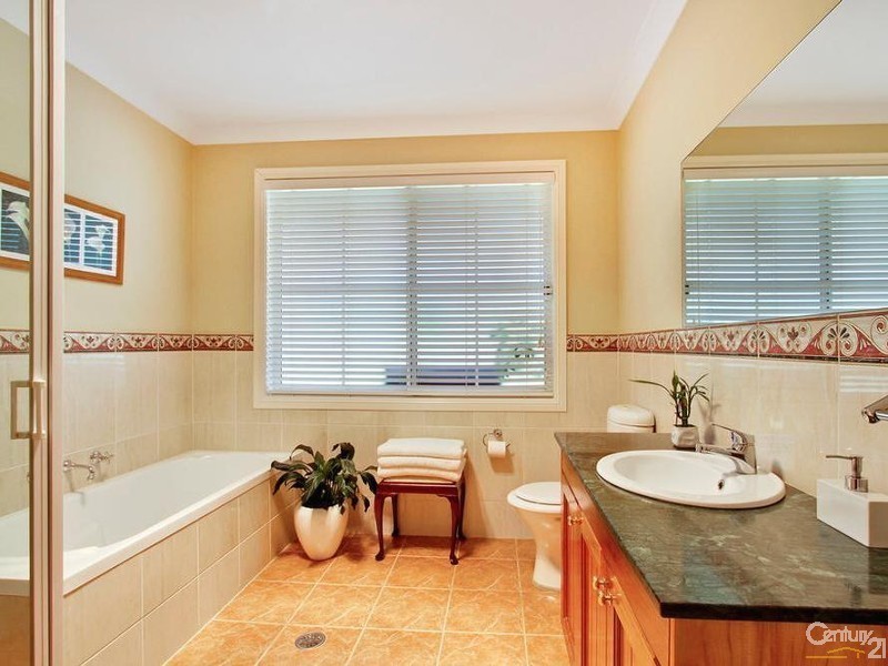 13 Ritchie Rd, Silverdale NSW 2752