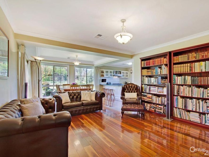 13 Ritchie Rd, Silverdale NSW 2752