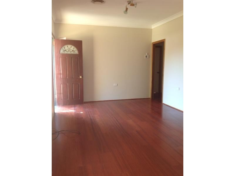 60 Thirteenth Street, Warragamba NSW 2752