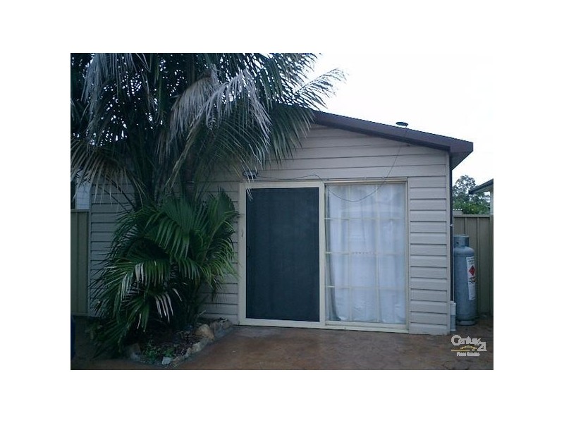 33 Third Street, Warragamba NSW 2752