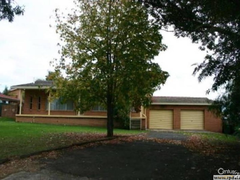 18 Hawkins Ave, Luddenham NSW 2745