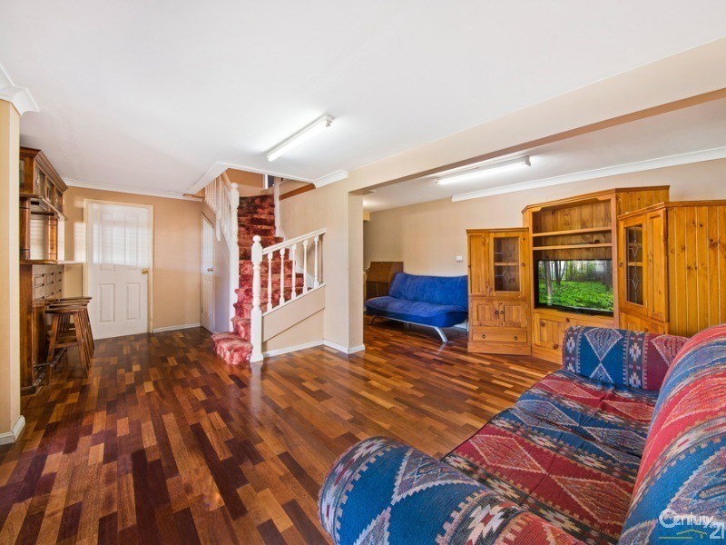 2 Silverdale Road, Wallacia NSW 2745