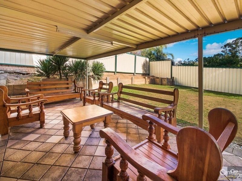 2 Silverdale Road, Wallacia NSW 2745