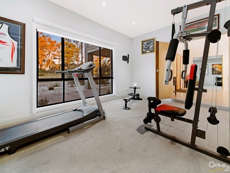 19 Woodhall Place, Luddenham NSW 2745