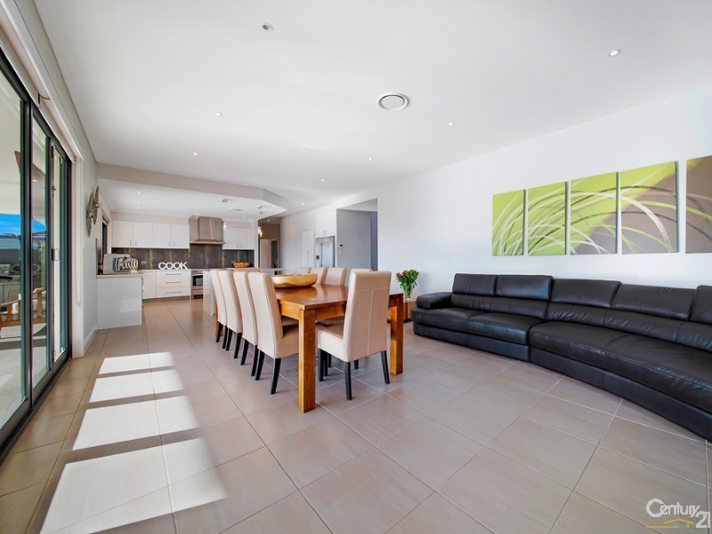 19 Woodhall Place, Luddenham NSW 2745