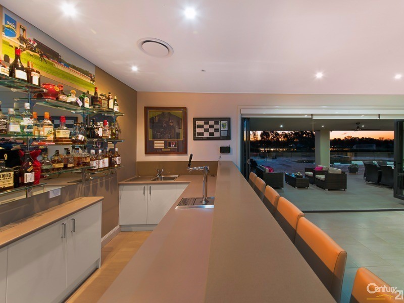 19 Woodhall Place, Luddenham NSW 2745